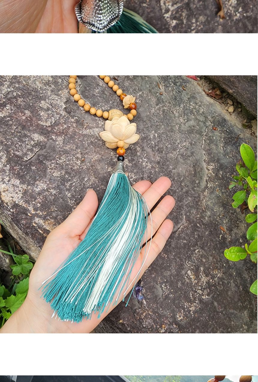 핸드메이드 수술달린 연꽃 길운 차걸이 이사 선물/염주/차량염주/기어봉염주/나무염주/불교/불교용품/불교